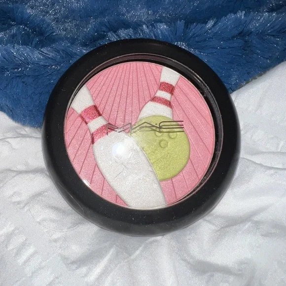 NIB MAC Pearl Matte Face Powder Bowling Trophy - Picture 8 of 12